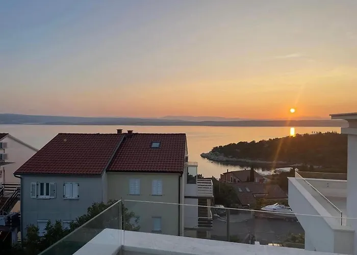Lana Maris 1 - 200m From Beach, Terrace With Sea View, Wi-fi And Free Parking *