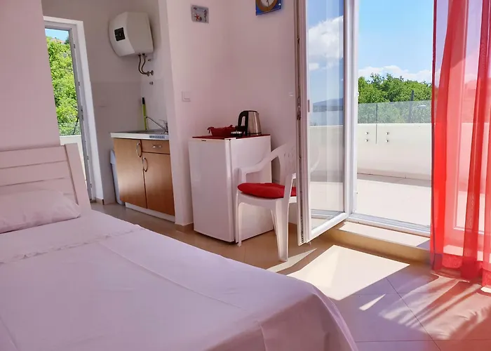 Lana Maris 1 - 200m From Beach, Terrace With Sea View, Wi-fi And Free Parking * ドラマリ