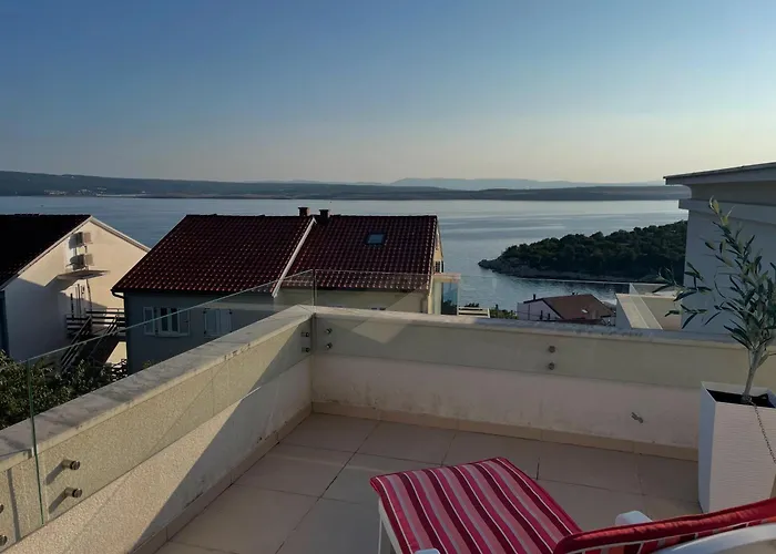 Lana Maris 1 - 200m From Beach, Terrace With Sea View, Wi-fi And Free Parking *