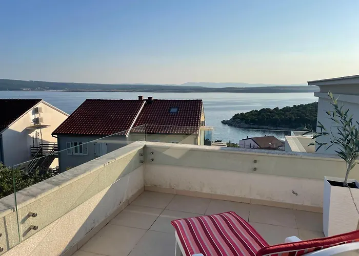 Lana Maris 1 - 200m From Beach, Terrace With Sea View, Wi-fi And Free Parking *