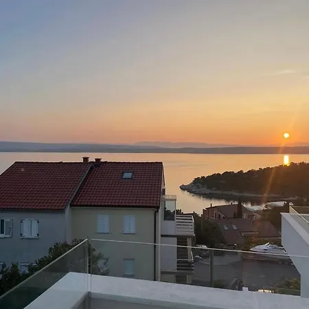 Lana Maris 1 - 200m From Beach, Terrace With Sea View, Wi-fi And Free Parking *