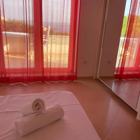Lana Maris 1 - 200m From Beach, Terrace With Sea View, Wi-fi And Free Parking
