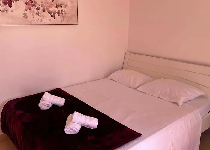 Lana Maris 1 - 200m From Beach, Terrace With Sea View, Wi-fi And Free Parking *
