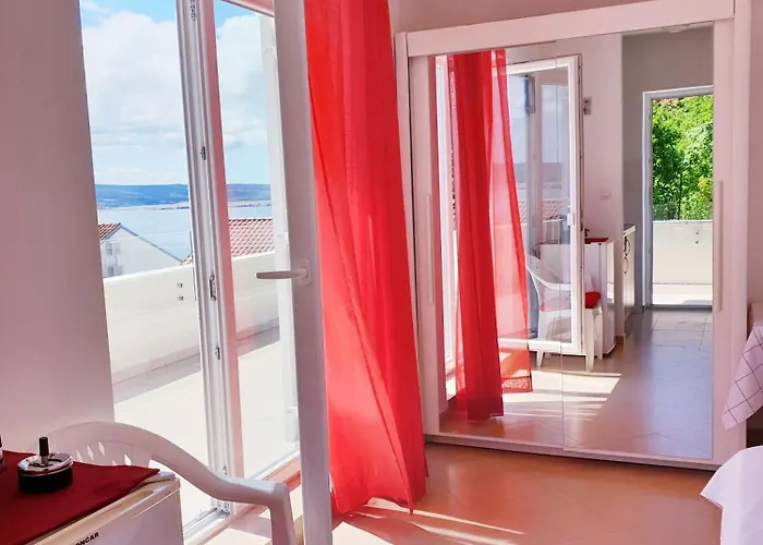 Appartamento Lana Maris 1 - 200m From Beach, Terrace With Sea View, Wi-fi And Free Parking Dramalj
